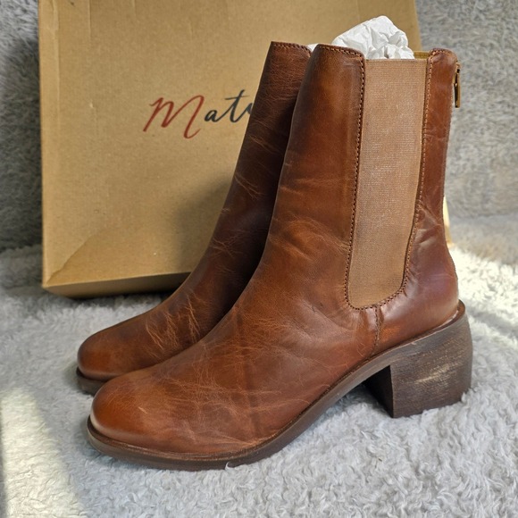 Matisse Shoes - Matisse Vintage Brown Distressed Leather Ankle‎ Boots Pull On Chelsea 9M NEW